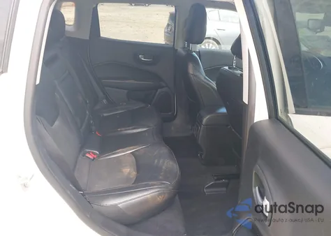 2019 Jeep Compass Latitude 4X4 из США, поврежденный, VIN 3C4NJDBB1KT639082